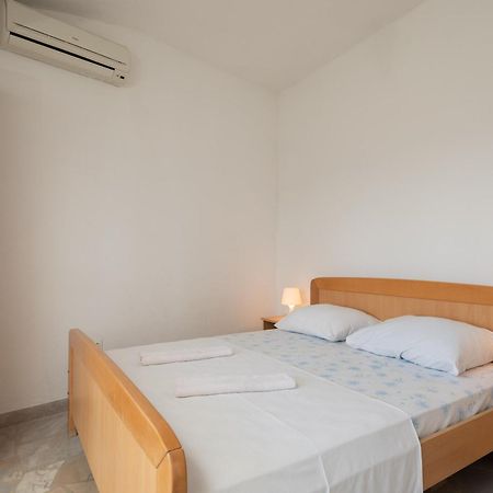 Apartments Roza Omiš Εξωτερικό φωτογραφία