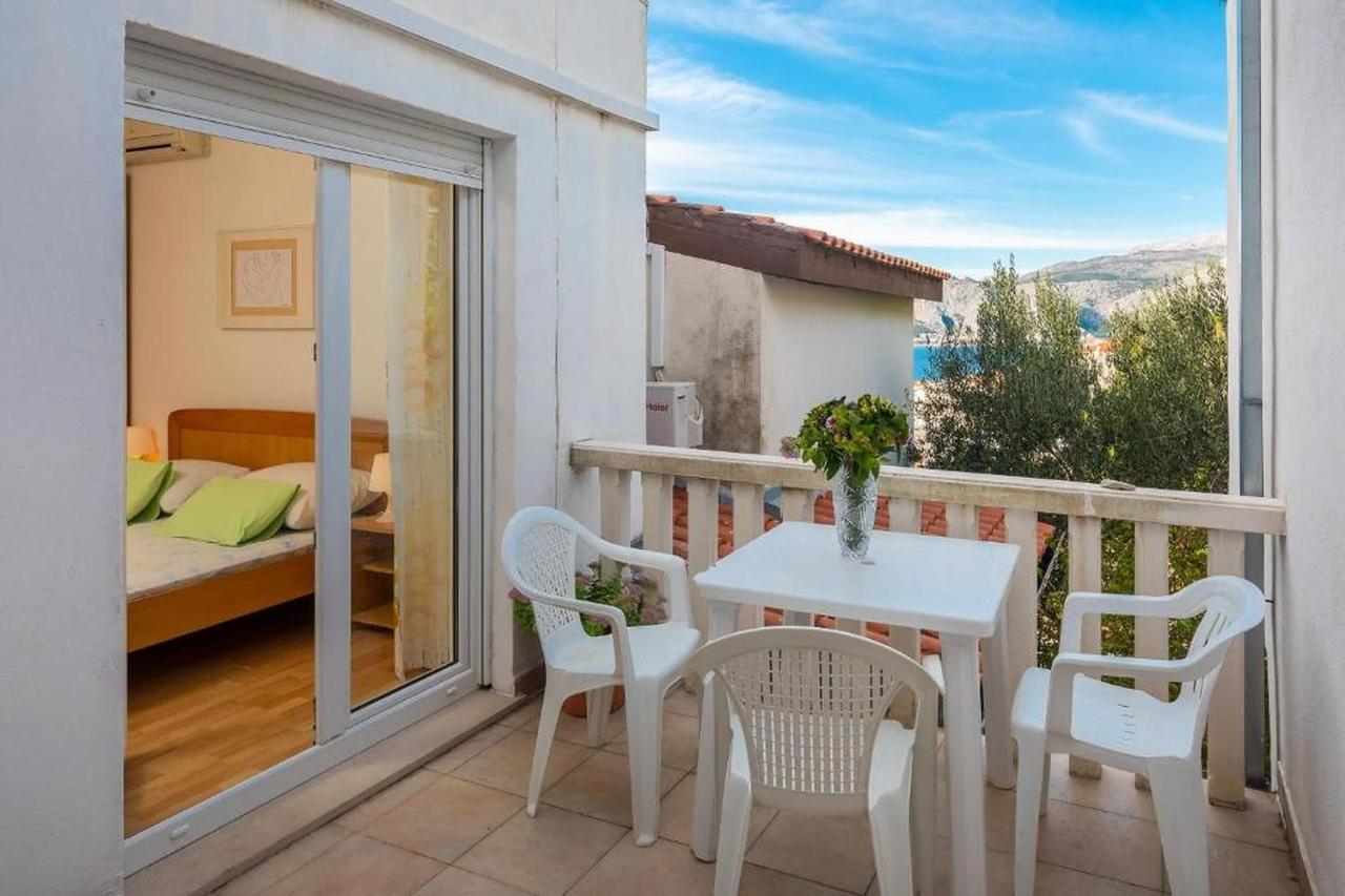 Apartments Roza Omiš Εξωτερικό φωτογραφία