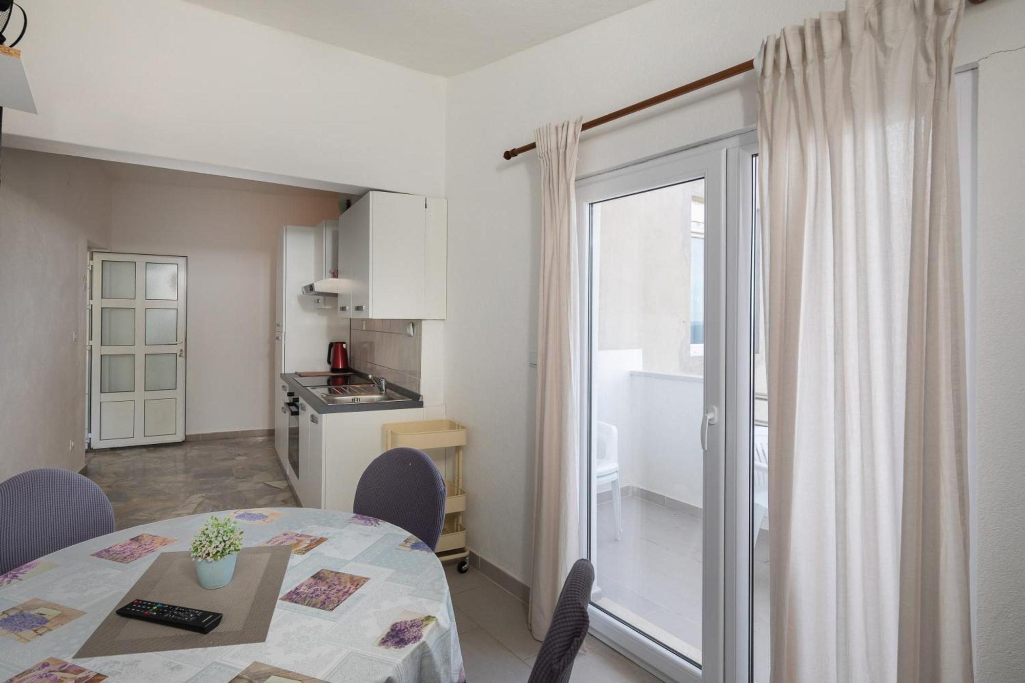 Apartments Roza Omiš Εξωτερικό φωτογραφία