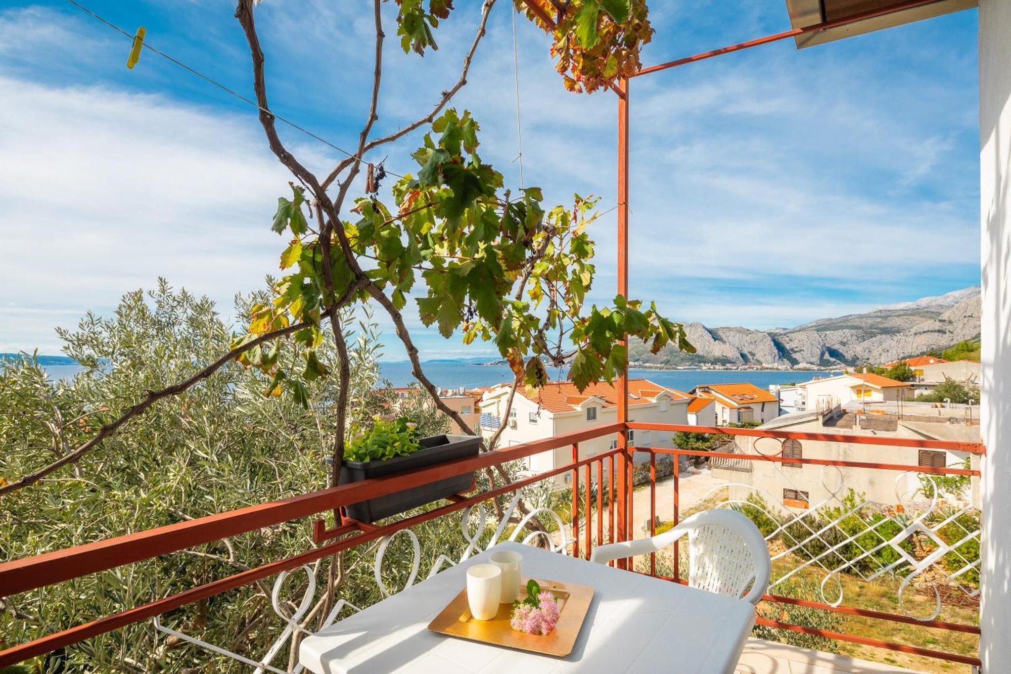 Apartments Roza Omiš Εξωτερικό φωτογραφία