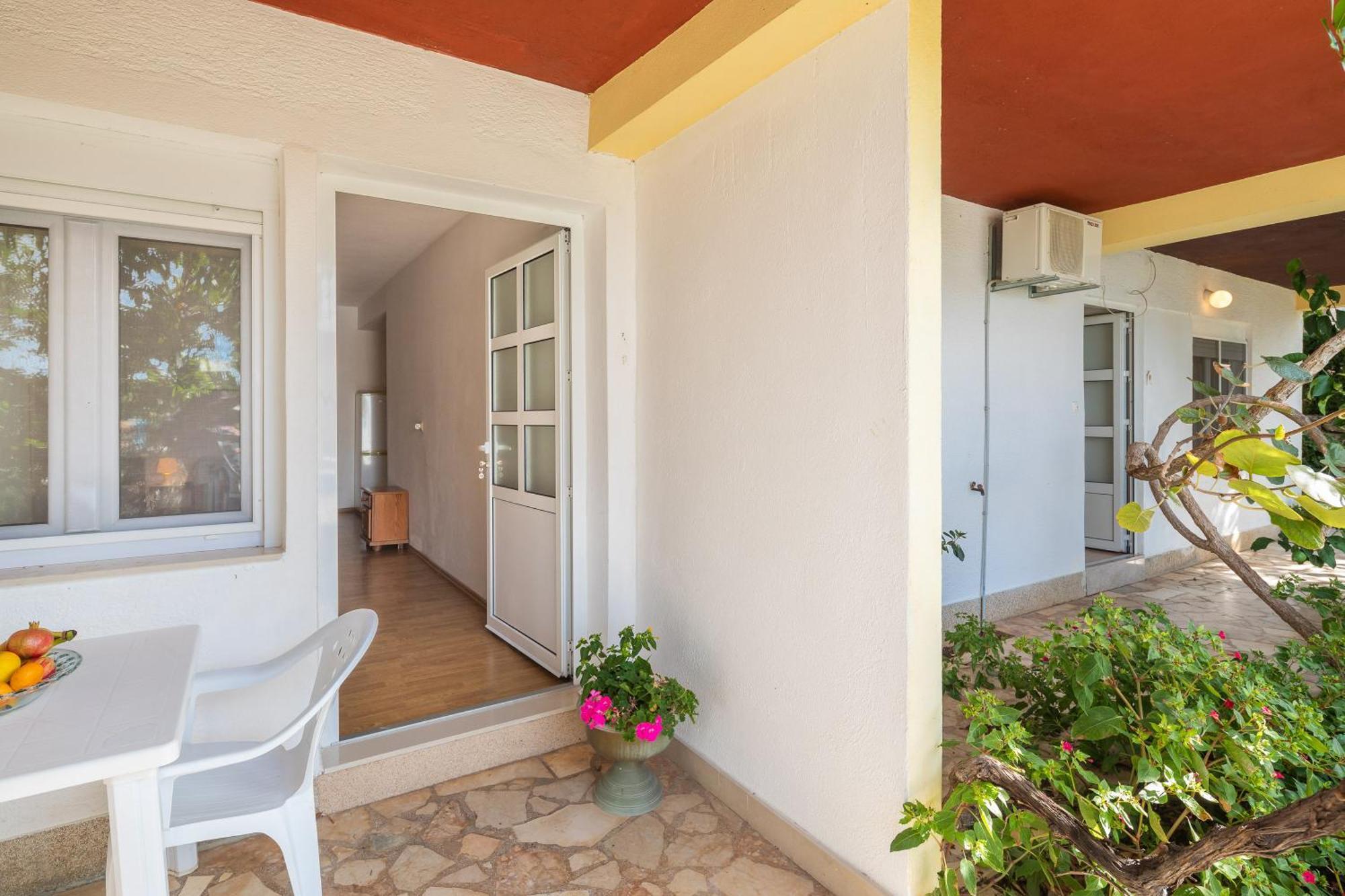Apartments Roza Omiš Εξωτερικό φωτογραφία