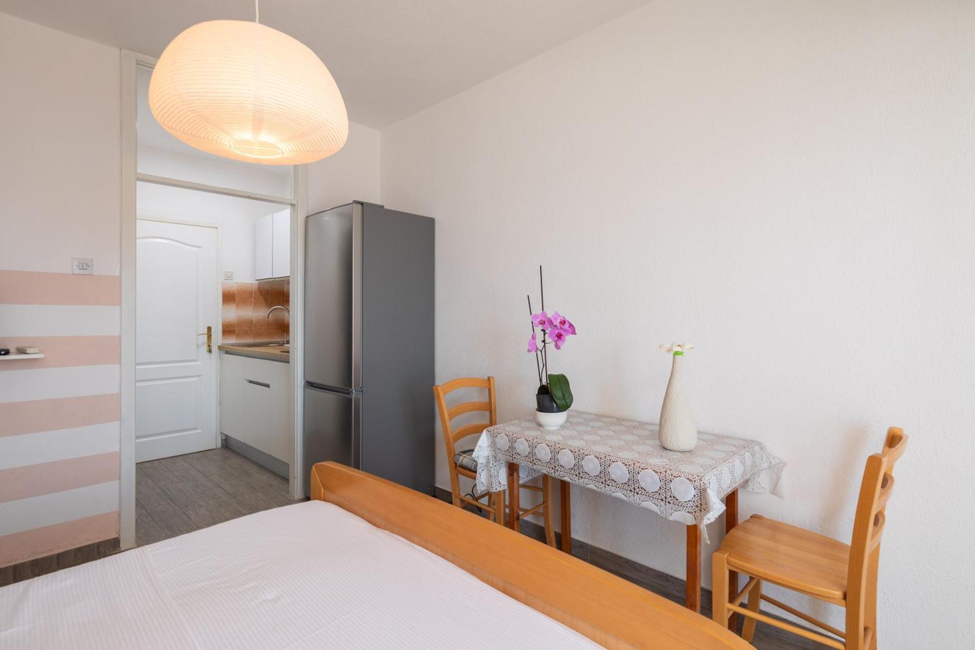 Apartments Roza Omiš Εξωτερικό φωτογραφία