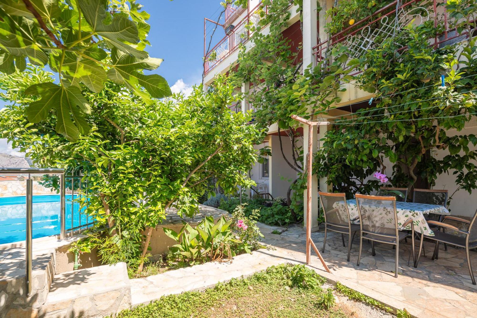 Apartments Roza Omiš Εξωτερικό φωτογραφία