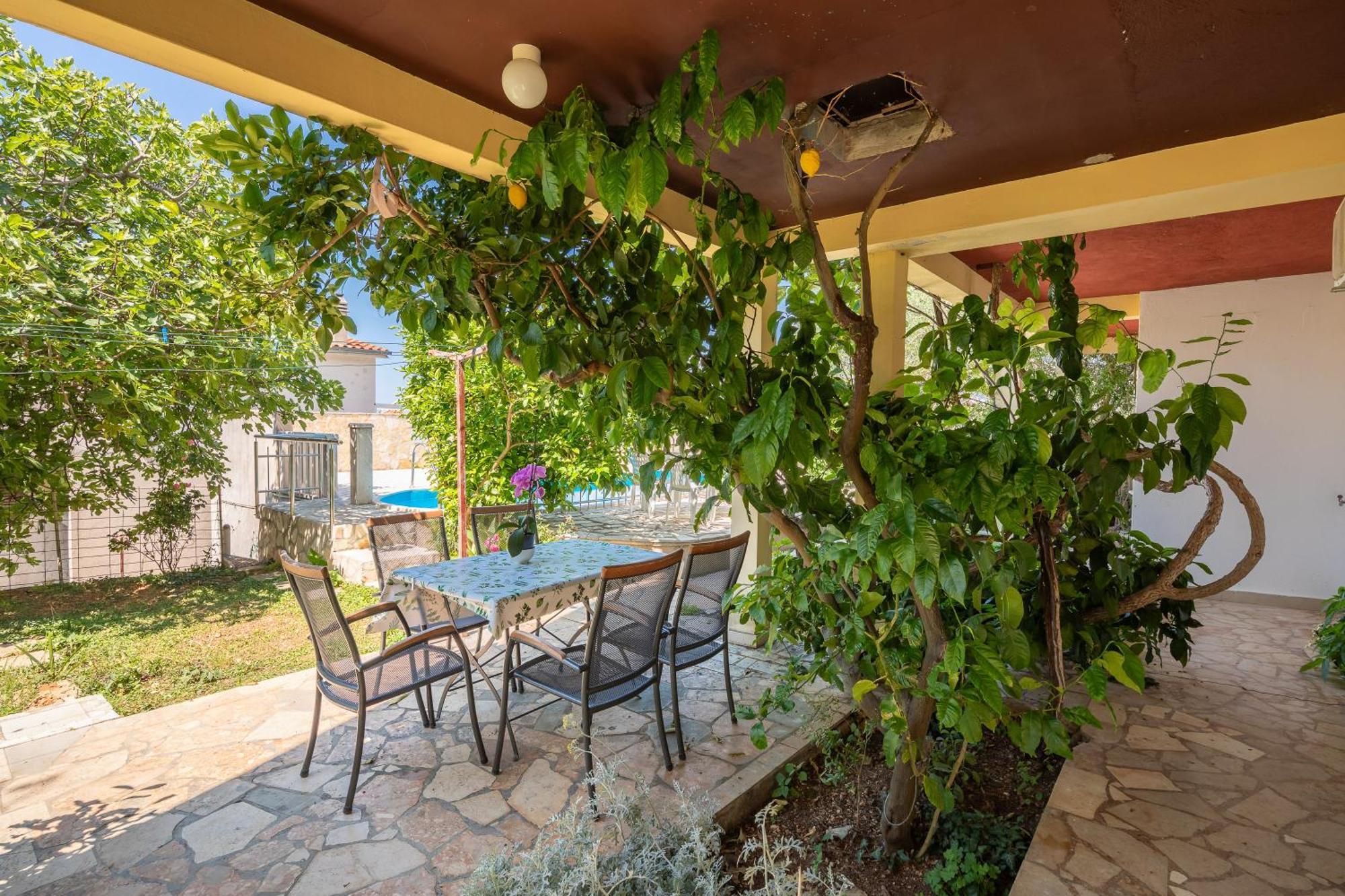 Apartments Roza Omiš Εξωτερικό φωτογραφία